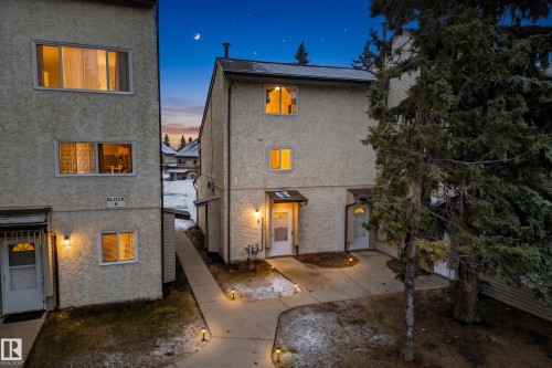 5A MEADOWLARK Village  Edmonton, AB T5R 3X3
