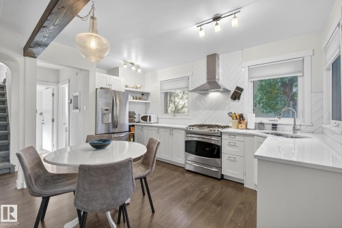 10915 67 Avenue, Edmonton, AB - Indoor