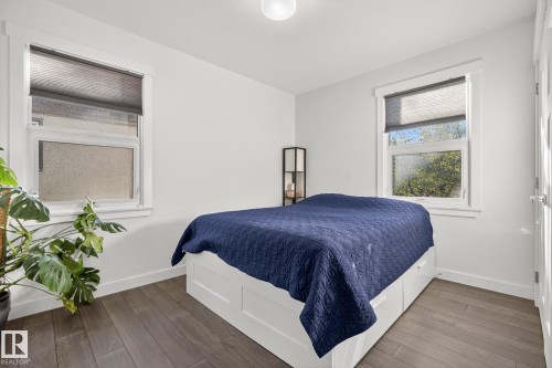 10915 67 Avenue, Edmonton, AB - Indoor Photo Showing Bedroom