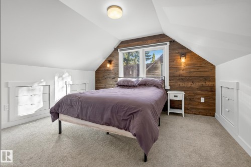 10915 67 Avenue, Edmonton, AB - Indoor Photo Showing Bedroom