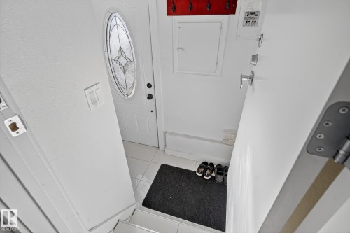 10915 67 Avenue, Edmonton, AB - Indoor Photo Showing Other Room