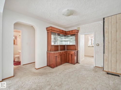 5004 49 Avenue, Lamont, AB - Indoor Photo Showing Other Room
