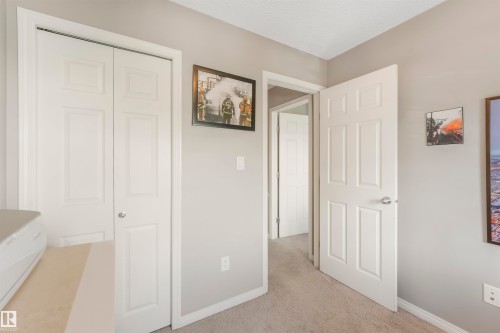 557 Orchards Boulevard, Edmonton, AB - Indoor