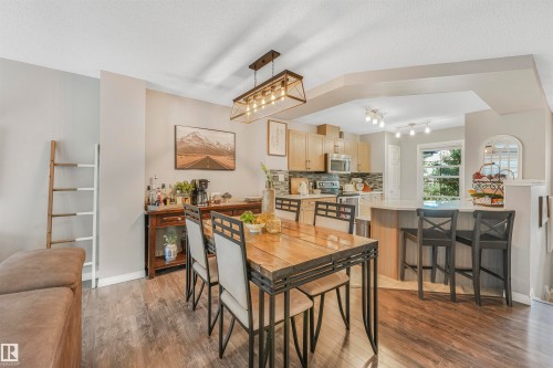 557 Orchards Boulevard, Edmonton, AB - Indoor Photo Showing Dining Room