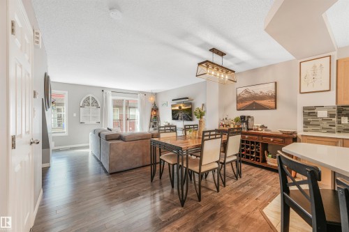 557 Orchards Boulevard, Edmonton, AB - Indoor