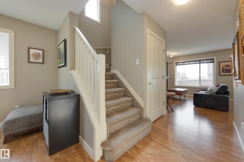 9456 Stein Way, Edmonton, AB - Indoor Photo Showing Other Room