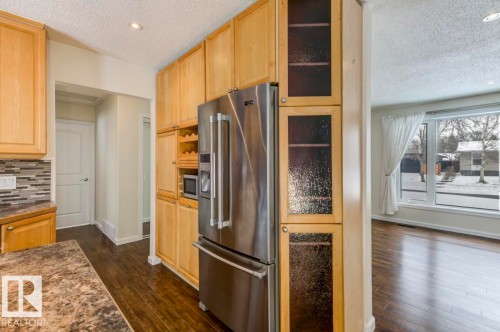 31 Greer Crescent, St. Albert, AB - Indoor Photo Showing Kitchen
