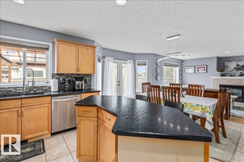 171 Cote Crescent, Edmonton, AB - Indoor Photo Showing Other Room