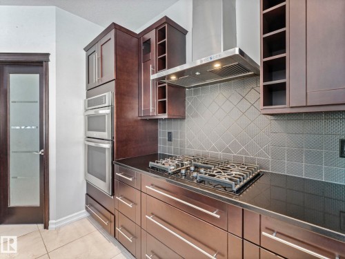 7128 169 Avenue, Edmonton, AB - Indoor Photo Showing Kitchen With Upgraded Kitchen