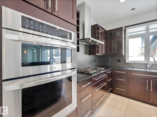 7128 169 Avenue, Edmonton, AB - Indoor Photo Showing Kitchen With Upgraded Kitchen