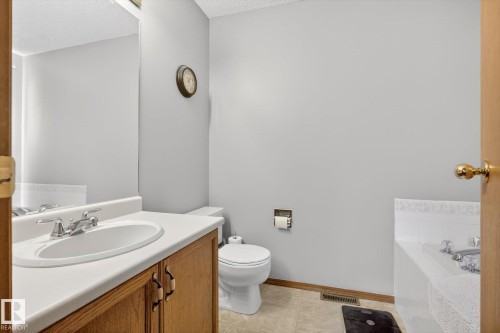 3004 39 Avenue, Edmonton, AB - Indoor Photo Showing Bathroom