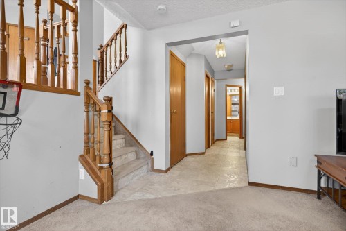 3004 39 Avenue, Edmonton, AB - Indoor Photo Showing Other Room