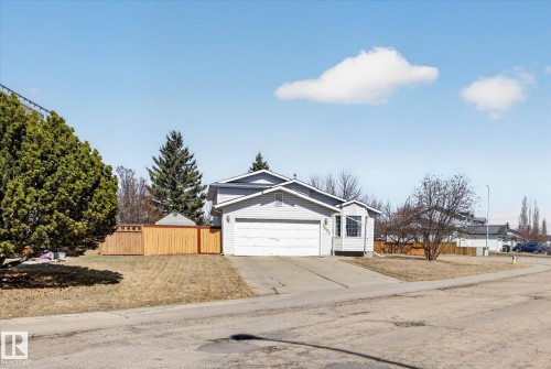 3004 39 Avenue, Edmonton, AB - Outdoor