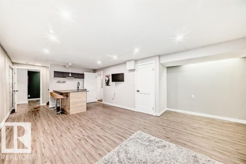 5 Larose Drive, St. Albert, AB - Indoor