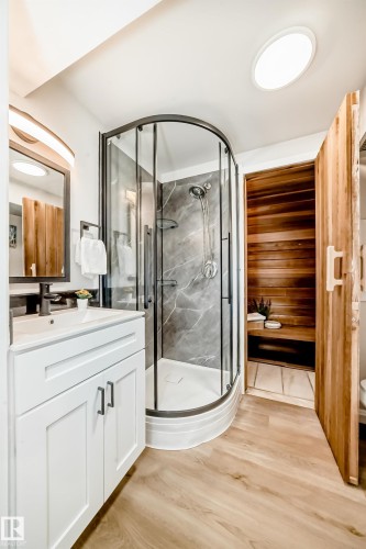 5 Larose Drive, St. Albert, AB - Indoor Photo Showing Bathroom