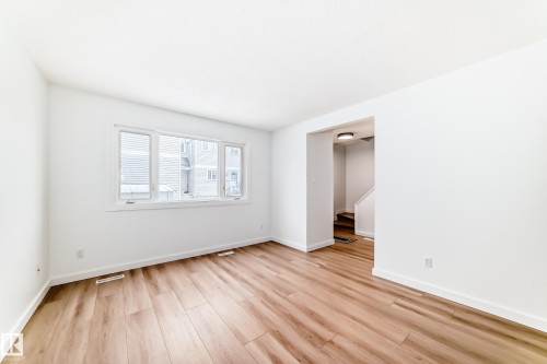 9D Castle Terrace, Edmonton, AB - Indoor Photo Showing Other Room