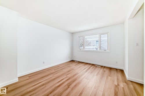 9D Castle Terrace, Edmonton, AB - Indoor Photo Showing Other Room