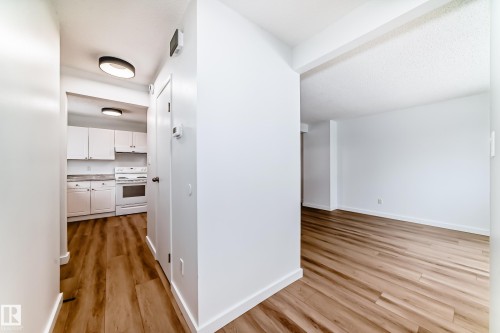 9D Castle Terrace, Edmonton, AB - Indoor