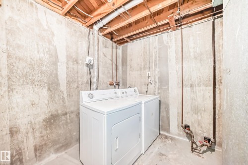 9D Castle Terrace, Edmonton, AB - Indoor Photo Showing Laundry Room