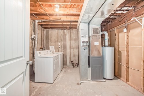 9D Castle Terrace, Edmonton, AB - Indoor Photo Showing Laundry Room