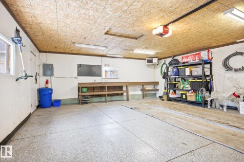 10222 73 Street, Edmonton, AB - Indoor Photo Showing Garage