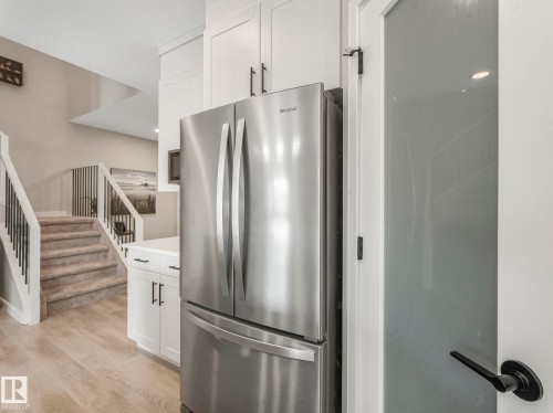 22139 80 Avenue, Edmonton, AB - Indoor Photo Showing Kitchen With Stainless Steel Kitchen