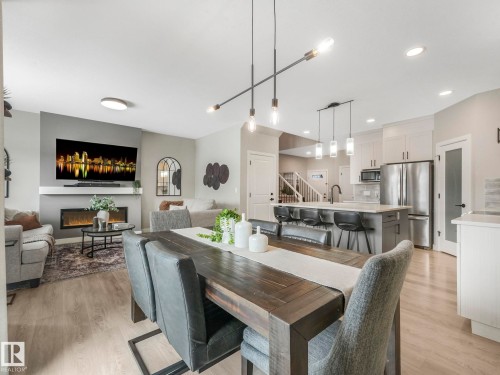 22139 80 Avenue, Edmonton, AB - Indoor Photo Showing Dining Room