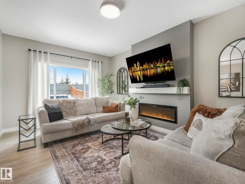 22139 80 Avenue, Edmonton, AB - Indoor Photo Showing Living Room With Fireplace