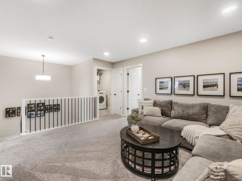22139 80 Avenue, Edmonton, AB - Indoor Photo Showing Living Room