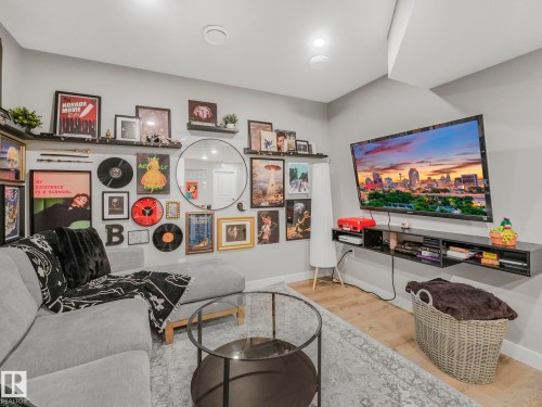 22139 80 Avenue, Edmonton, AB - Indoor Photo Showing Other Room
