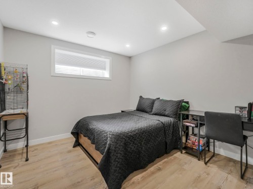 22139 80 Avenue, Edmonton, AB - Indoor Photo Showing Bedroom