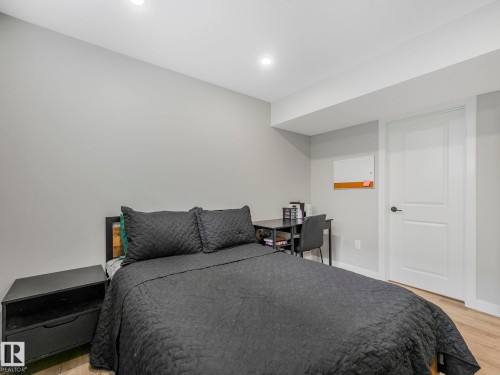 22139 80 Avenue, Edmonton, AB - Indoor Photo Showing Bedroom