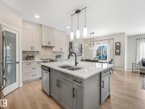 22139 80 Avenue, Edmonton, AB - Indoor Photo Showing Kitchen With Double Sink With Upgraded Kitchen