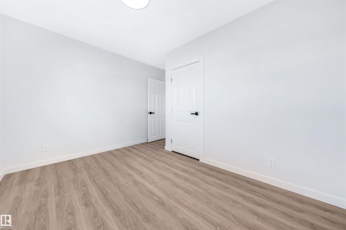 4238 117 Avenue, Edmonton, AB - Indoor Photo Showing Other Room