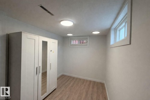 4238 117 Avenue, Edmonton, AB - Indoor Photo Showing Other Room