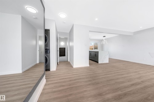 4238 117 Avenue, Edmonton, AB - Indoor Photo Showing Other Room