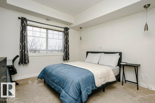 19 2565 Hanna Crescent, Edmonton, AB - Indoor Photo Showing Bedroom