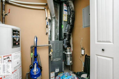 19 2565 Hanna Crescent, Edmonton, AB - Indoor Photo Showing Basement