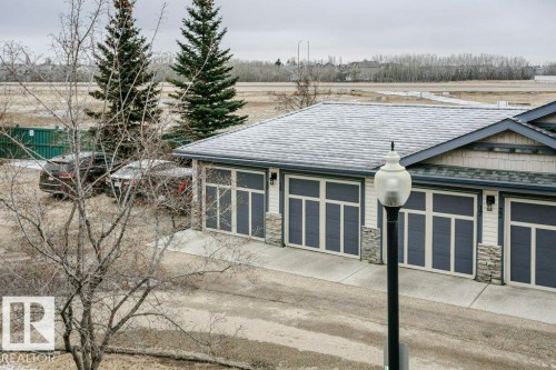 19 2565 Hanna Crescent, Edmonton, AB - Outdoor