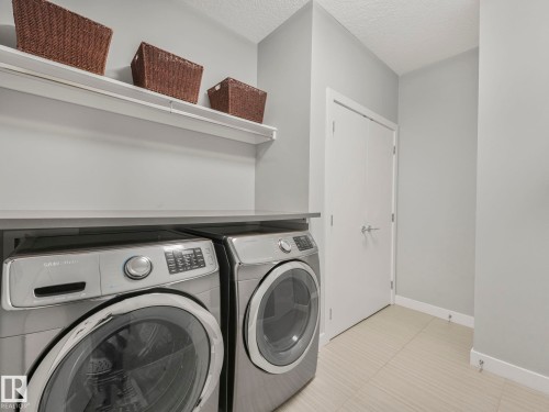 5921 Edmonds Crescent, Edmonton, AB - Indoor Photo Showing Laundry Room