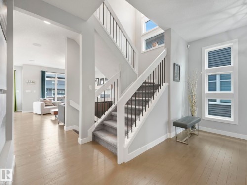 5921 Edmonds Crescent, Edmonton, AB - Indoor Photo Showing Other Room