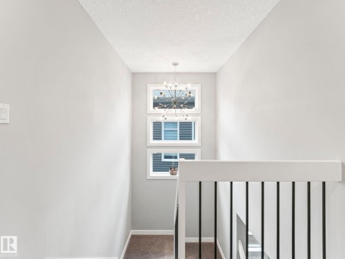 5921 Edmonds Crescent, Edmonton, AB - Indoor Photo Showing Other Room