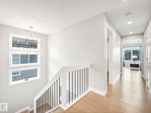 5921 Edmonds Crescent, Edmonton, AB - Indoor Photo Showing Other Room