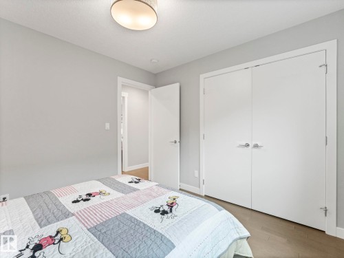 5921 Edmonds Crescent, Edmonton, AB - Indoor Photo Showing Bedroom