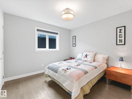 5921 Edmonds Crescent, Edmonton, AB - Indoor Photo Showing Bedroom