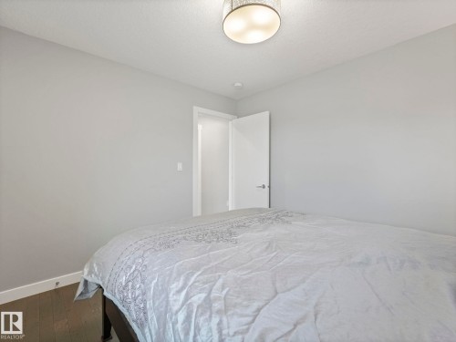 5921 Edmonds Crescent, Edmonton, AB - Indoor Photo Showing Bedroom