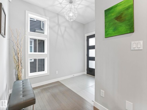 5921 Edmonds Crescent, Edmonton, AB - Indoor Photo Showing Other Room