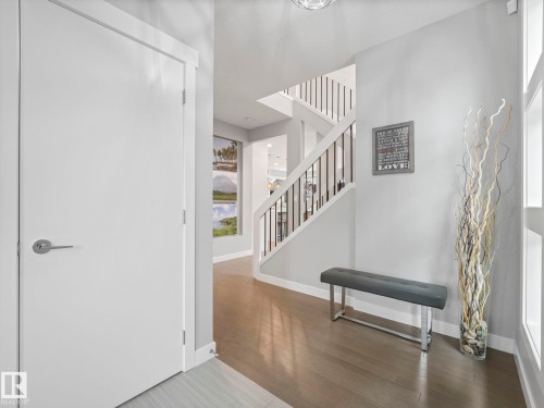 5921 Edmonds Crescent, Edmonton, AB - Indoor Photo Showing Other Room