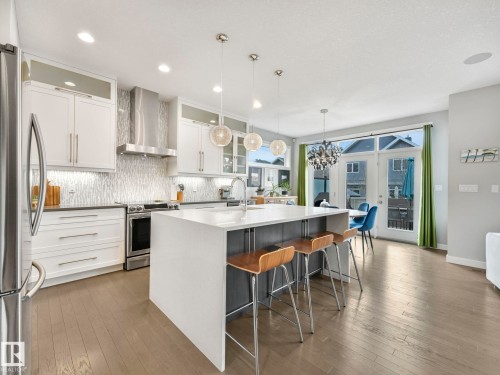 5921 Edmonds Crescent, Edmonton, AB - Indoor Photo Showing Kitchen With Upgraded Kitchen