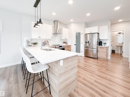 17223 81 Street, Edmonton, AB - Indoor Photo Showing Kitchen With Stainless Steel Kitchen With Double Sink With Upgraded Kitchen